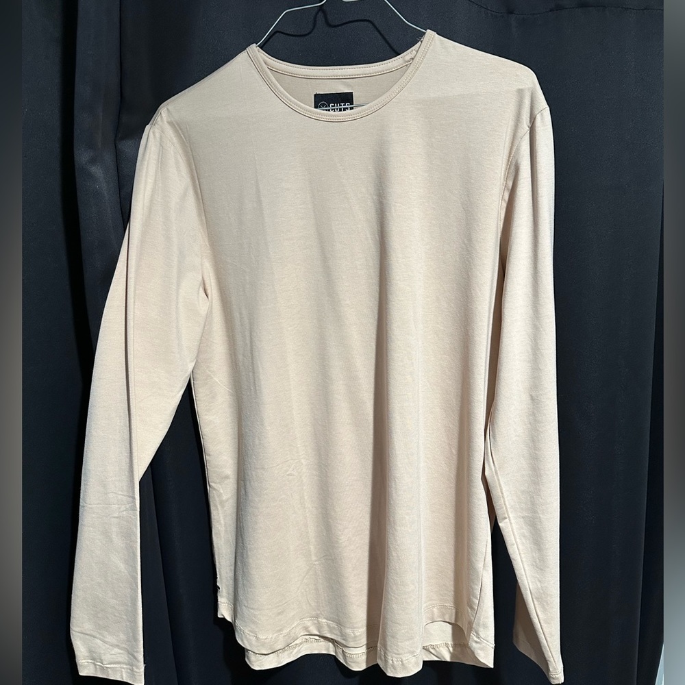Cuts light beige long sleeve Curved hem